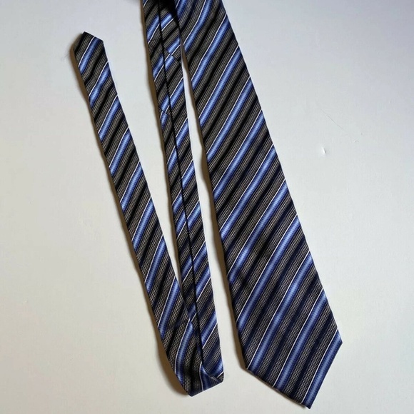 Alfani Mens Tie Blue Stripes Elegant 100% Silk Handmade - Picture 11 of 11